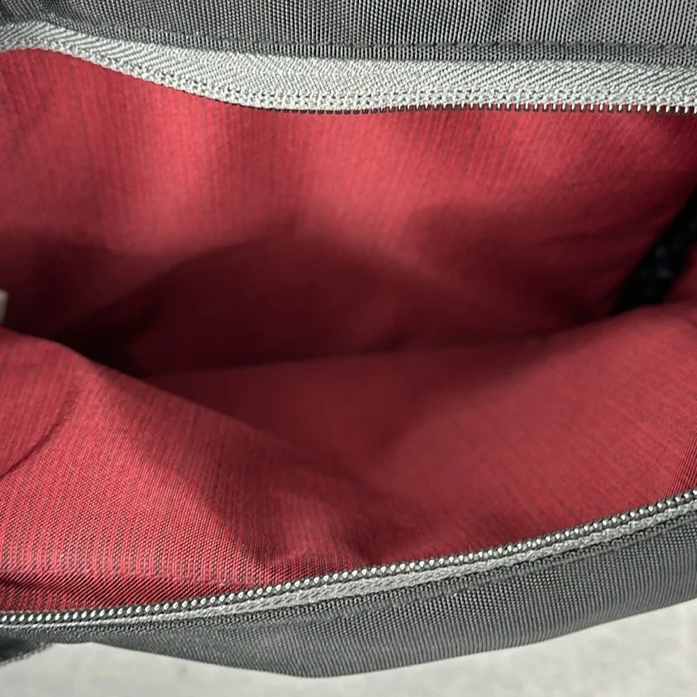 Case Logic Small Notebook Sling Bag